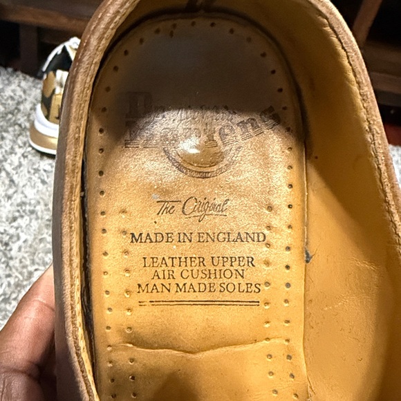 Dr. Martens the orginal made in England Brown Leather Shoes sz M7 L9
